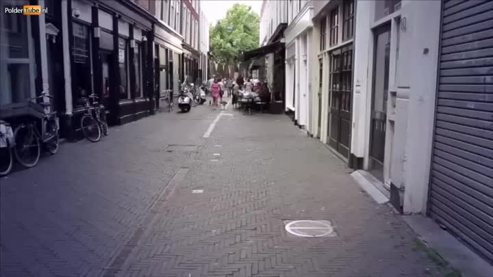 Sheela zoekt een dance plaat maar krijgt een pik in haar reet