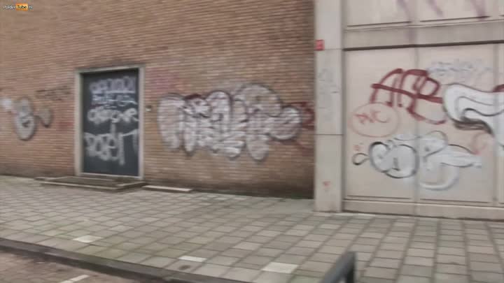 Sperma graffiti in haar tienersmoeltje(18+)