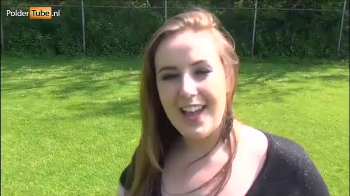 Rebecca heeft als wens eens te neuken met een groep voetballers